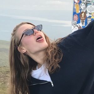 Meet your Posher, Emma